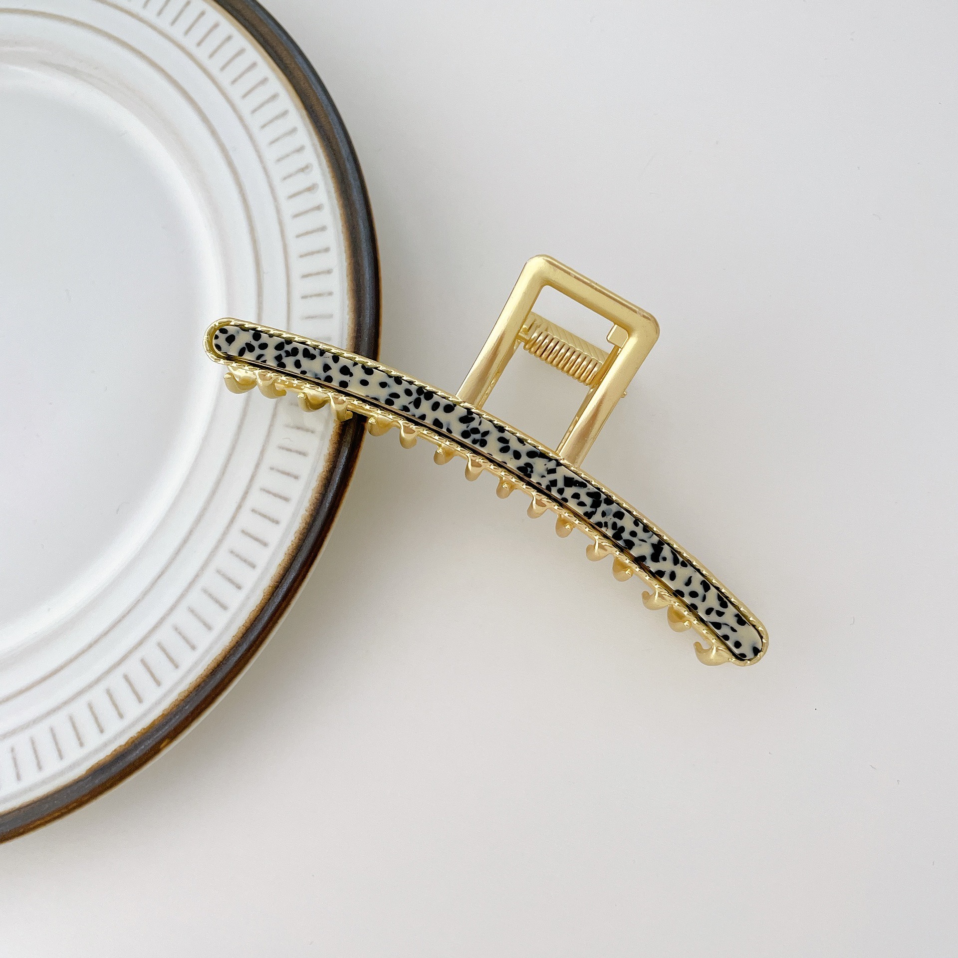 [SG | Smooth & Tight] 11cm Vintage Elegant Metal & Acetate Hair Claw, Half updo, Gold Metallic hair grasping hair clamp hair accessories for women
