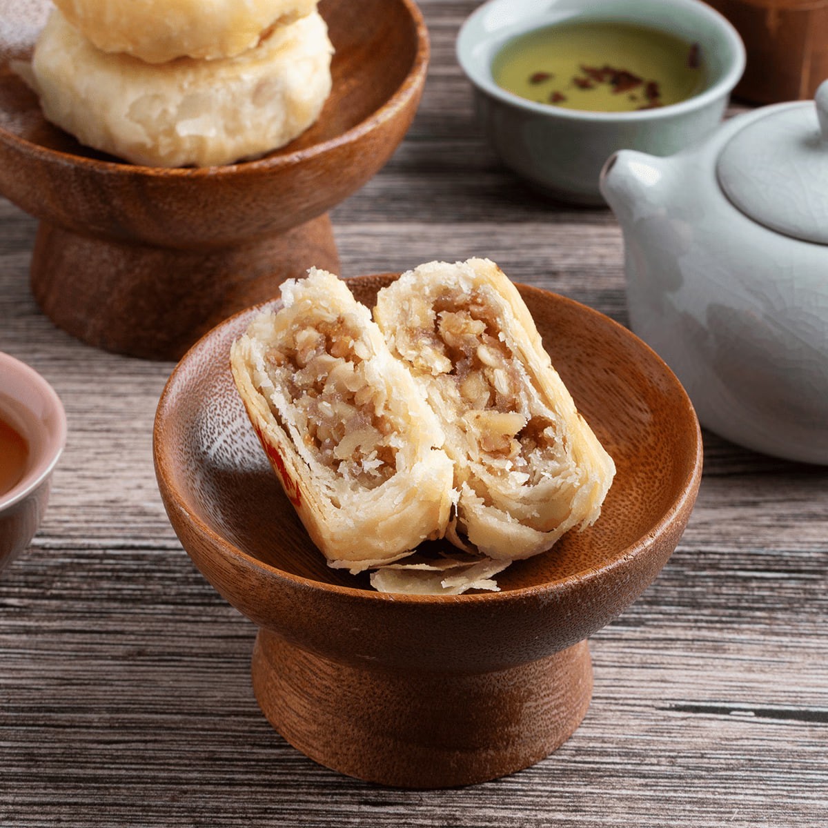 Five-nut and multi-flavor mooncakes