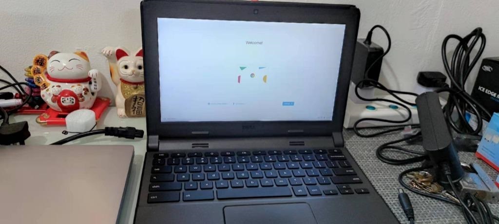 (Refurbished) Dell/ Samsung Chromebook laptop 11.6”, /16GB, /4GB RAM / HD Display good for wfh/kids light
