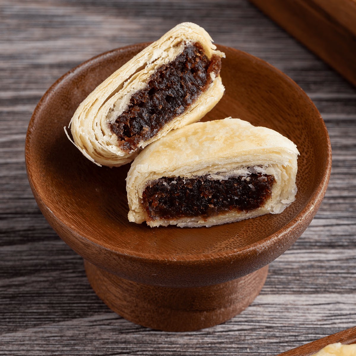Five-Red Multi-Flavor Mooncakes